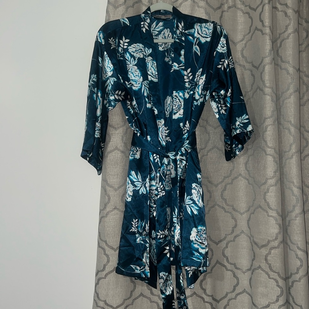 Morgan Taylor intimate robe polyester robe floral blue design size xs